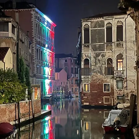 Superior New View Canal Appartement