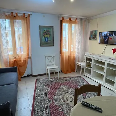Superior New View Canal Apartment Venice