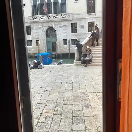 Superior New View Canal Venice